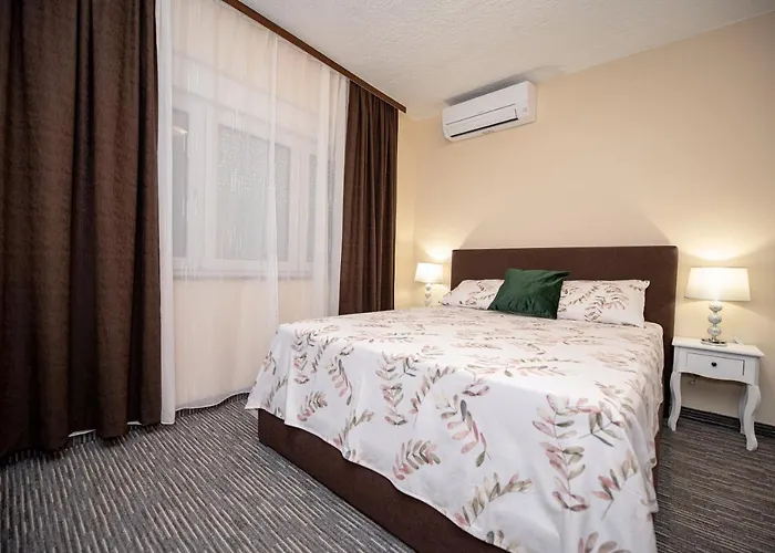 托姆公寓 公寓 *